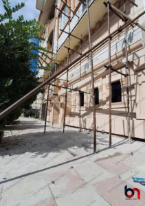 نمای مغازه با ابزار پیش ساخته در صومعه سرا